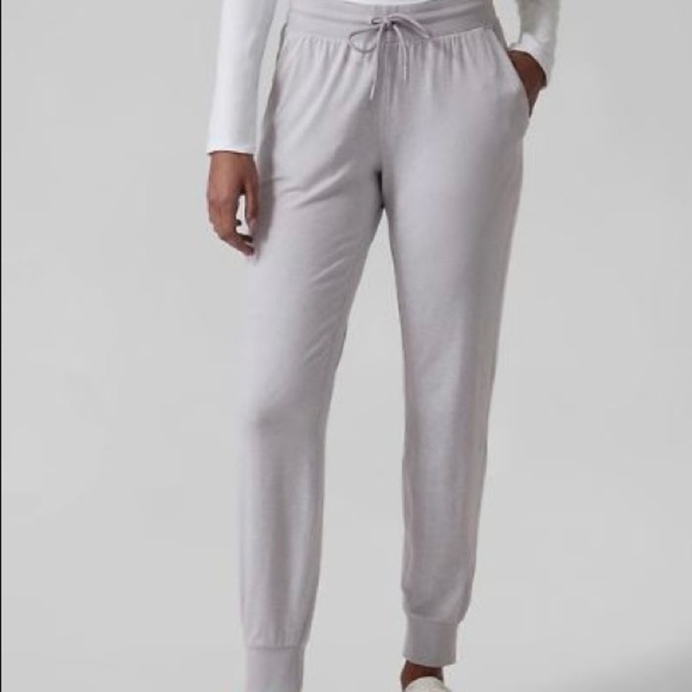 ATHLETA Uptemp Jogger - Norwegian Grey - Size Medium
